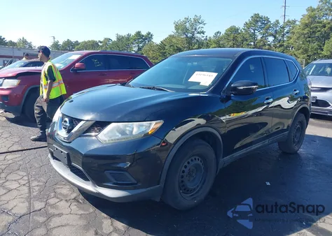 2015 Nissan Rogue S z USA, uszkodzony, nr VIN 5N1AT2MKXFC864348